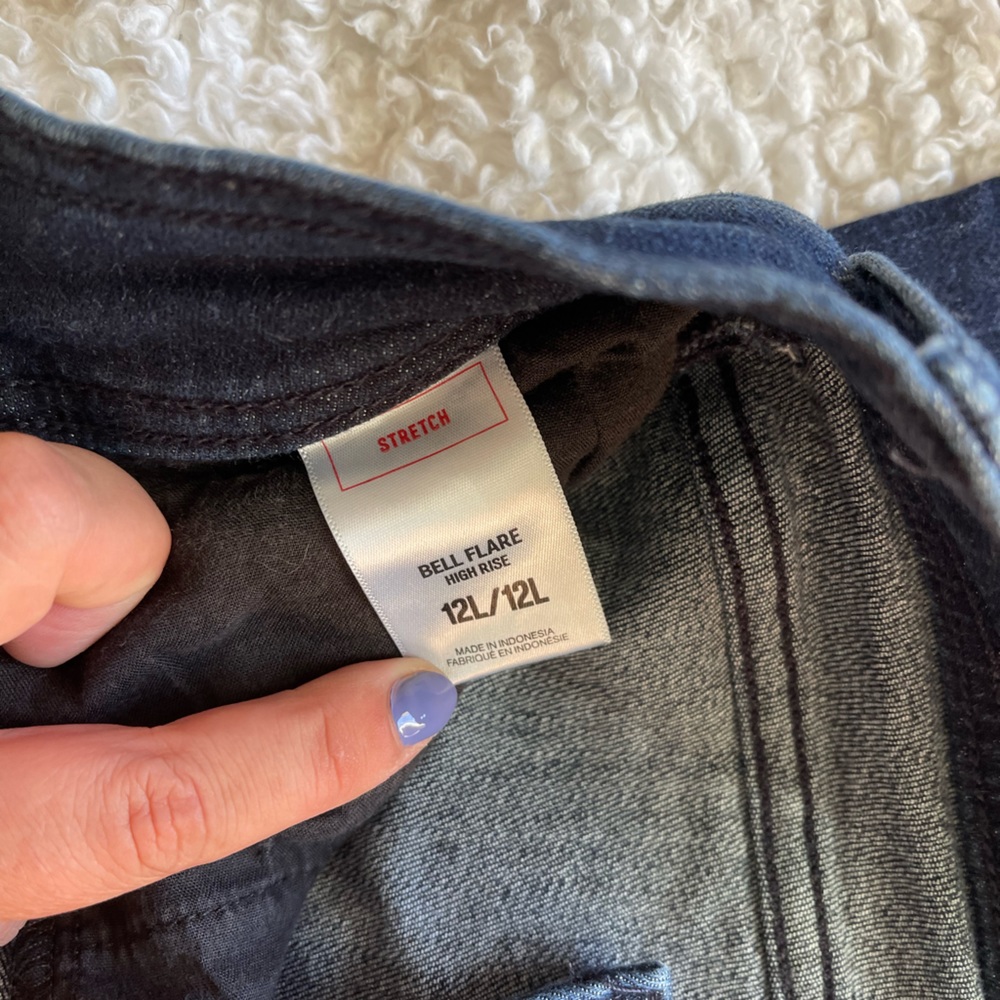 Express High Rise Bell Flare Jeans - Picture 4 of 6